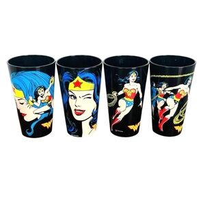 WONDER WOMAN SET of 4 Drinking Glasses Toonlabsink Graphic Tumblers DC Comics